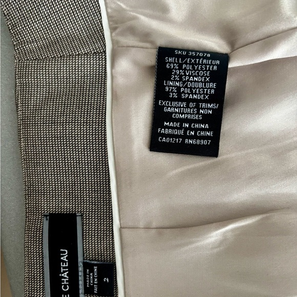 Chic Beige Skirt with Button Detail - Picture 5 of 8